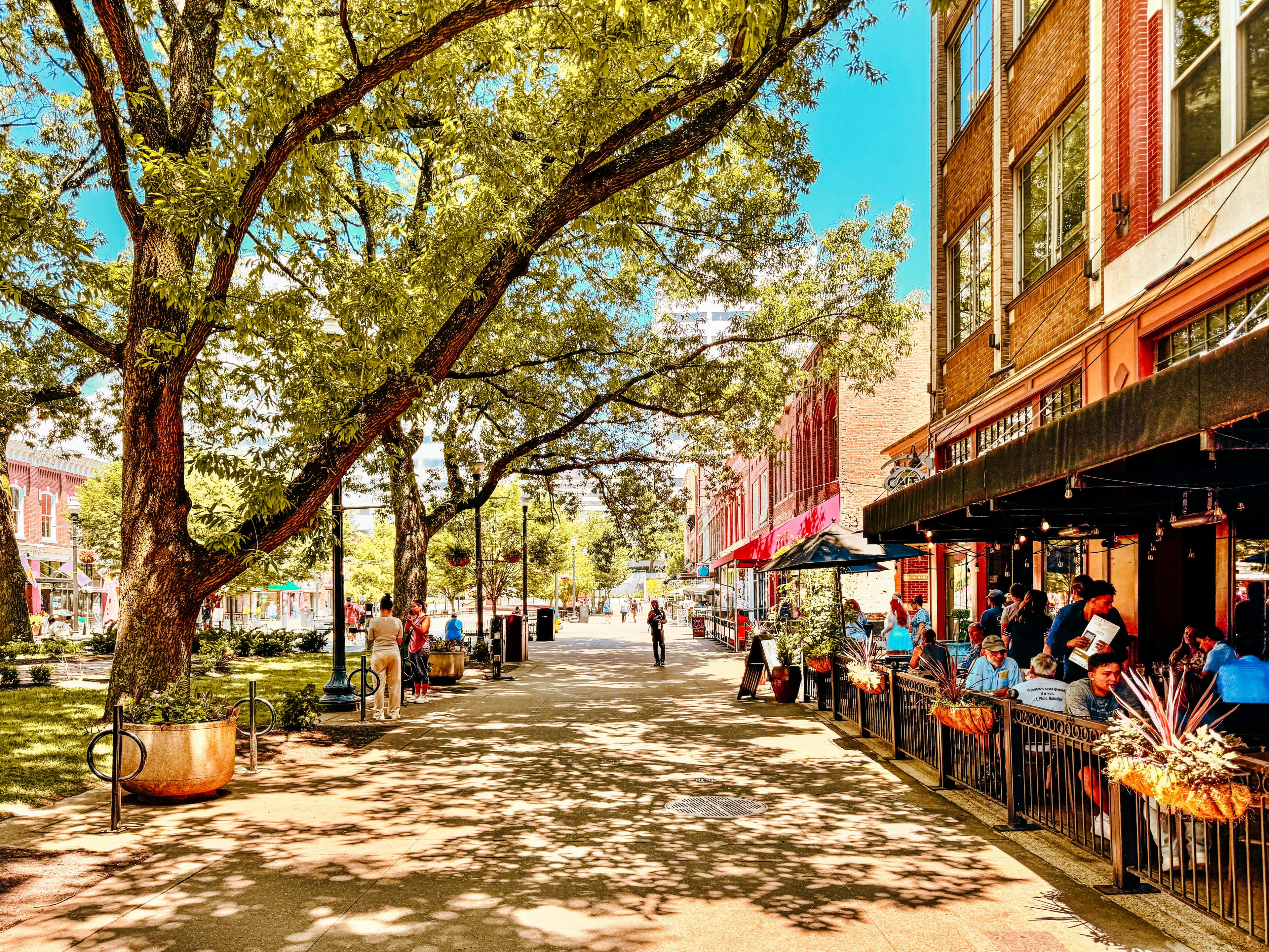 Knoxville, TN skyline — local guide on ListMyHomes